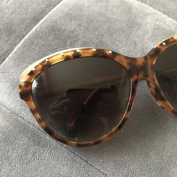 Alexander McQueen 4241/S Havana Cat Eye Sunglasses Tortoise Frames w/ Studs - Picture 11 of 12